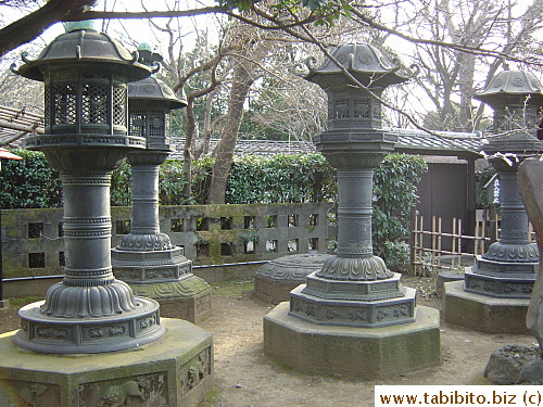 Copper laterns, Toshogu Shrine, Ueno