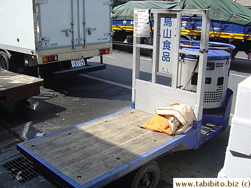 These carts are everywhere in Tsukiji Fish Market