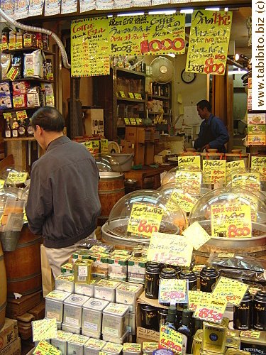 I buy freshly ground coffee from this coffee shop in Ameyoko all the time