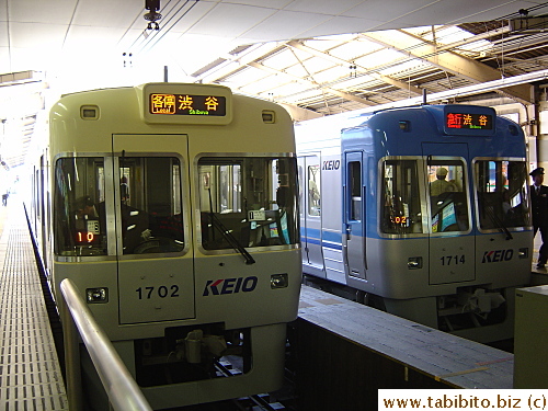 A pair of Inokashira Line trains at the terminal
