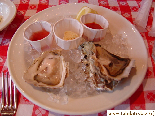 Crystal Bay oyster (left) and the better-tasting Olympic Miyagi oyster (right)