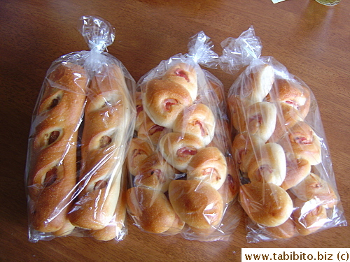 My favorite sausage French roll and hepi from le repas