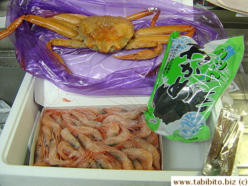 Gifts from the tour company: Crab, prawns, dried seaweed and a spoon
