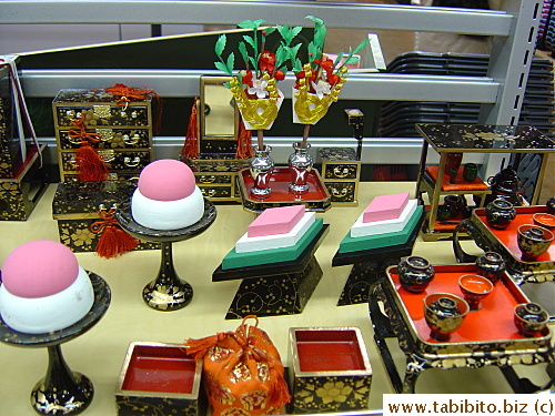 More accessories for the Doll Festival. The pair of vases here are only about an inch tall