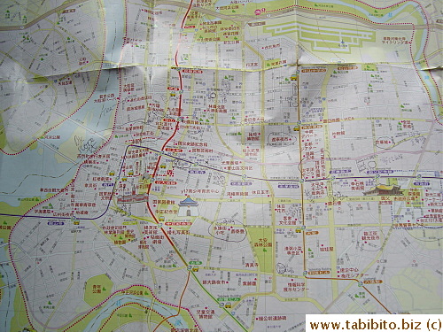 The Taipei map I got outside a Taiwanese restaurant in Ginza. The circled arears were places I was interested in visiting