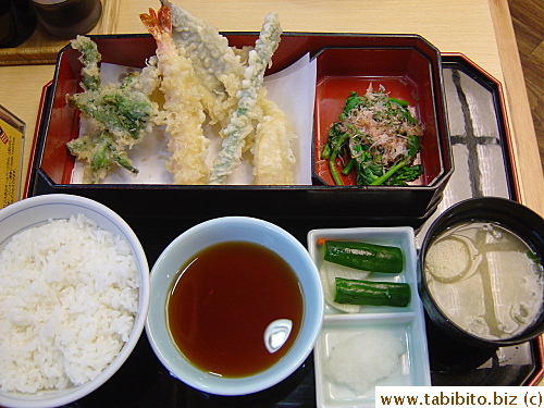 My lunch set. Clockwise from upper left: tempura vegies, shrimp, fish and green bean, seasonal vegies, miso soup, pickled vegies, freshly grated daikon, dipping sauce, rice