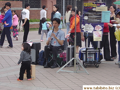 This blind performer captures his audience with the flute which he plays beautifully. People continuously put money into the box in front of him. We were so impressed by his talent and courage that we tipped him well