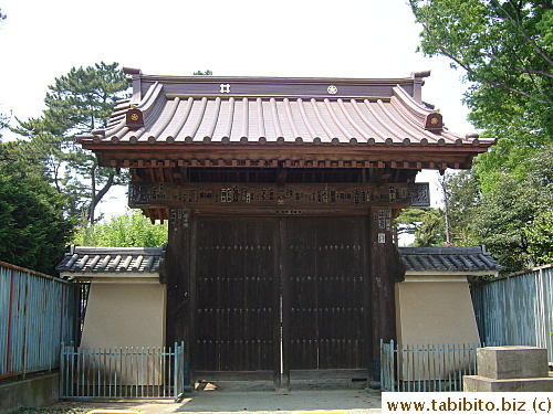 A side entrance of the shrine