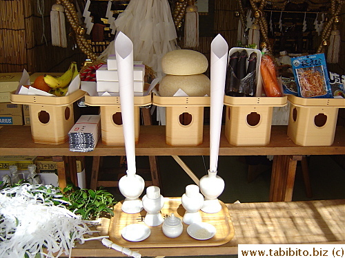 Food and offerings for the God