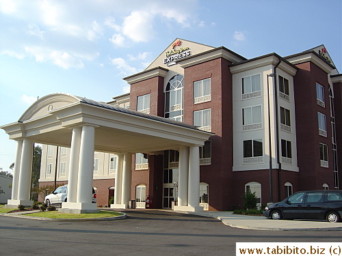 Holiday Inn in Tuscaloosa is a southern-inspired architecture