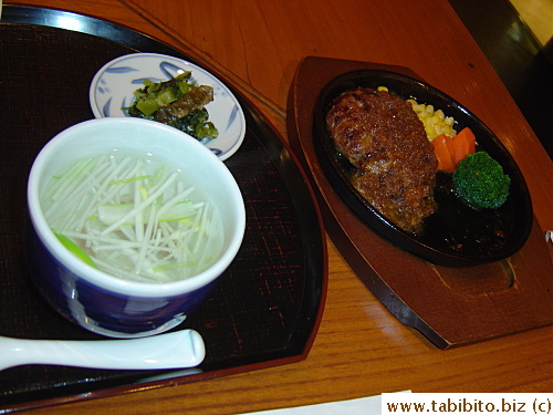 KL had grilled burger patty lunch set