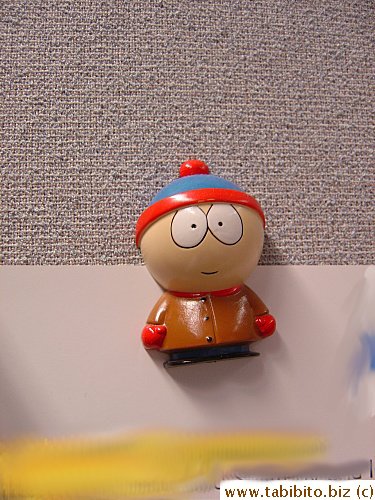 I'm surprised to see someone has Stan on his desk, didn't think Japanese people even knew about South Park 