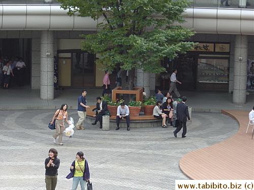 Salarymen and OL lunch there