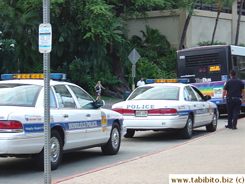 Honolulu police cars