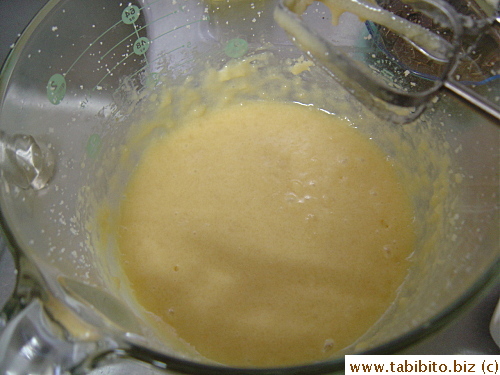 Wow, the liquid turns the stiff batter into instant creamy goo!