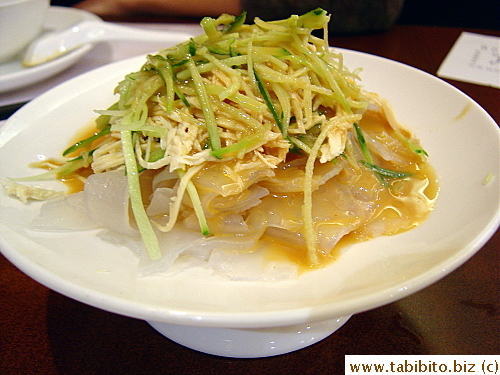 Shredded Chicken and Flour Skin (the flour skin didn't taste floury, but more like rice noodles. The sauce was peanuty and savory, very good) HK$42/US$5.3