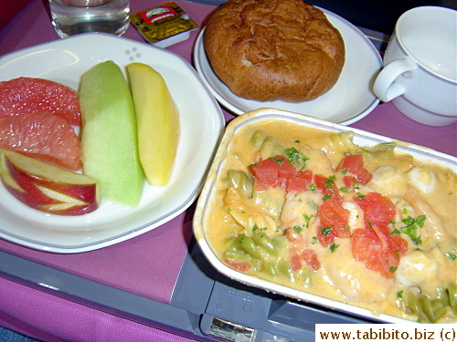 Lunch served prior landing at Narita: Lobster Bisque with Seafood Pasta 