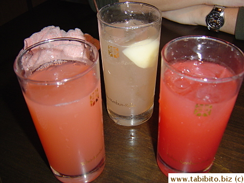 Our drinks: Passoa Apple 500Yen/$4, Peach Sour 530Yen/$4.2, Campari Grapefruit 500Yen