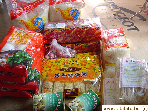 A shipment of order arrived from mekonfoods: Thai rice, noodles, shallots and canned straw mushrooms