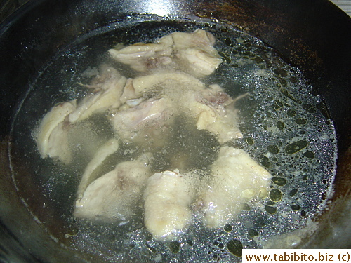 Boiling chicken for 20 minutes 