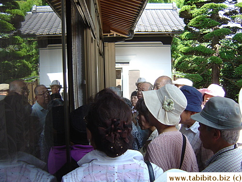 People in our tour cramped around the shrine staff trying to listen to what she had to say about the history of Yamamoto Kansuke.  I of course missed most of it too busy taking pictures for my readers