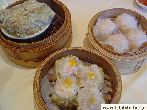 Steamed dishes: Stuffed tofu skin (top L), prawn dumplings and sui mai (front), delicuious