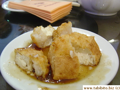 Tofu topped with minced prawn meat