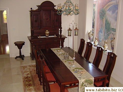 Formal dining room