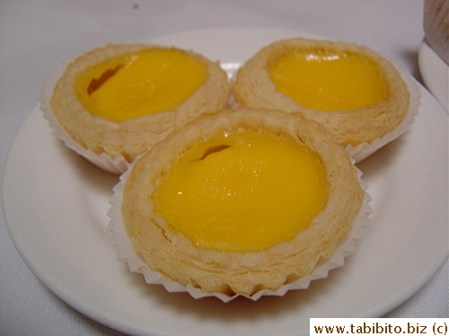 Flaky egg tarts