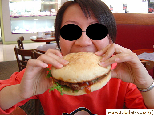 Serlina eats