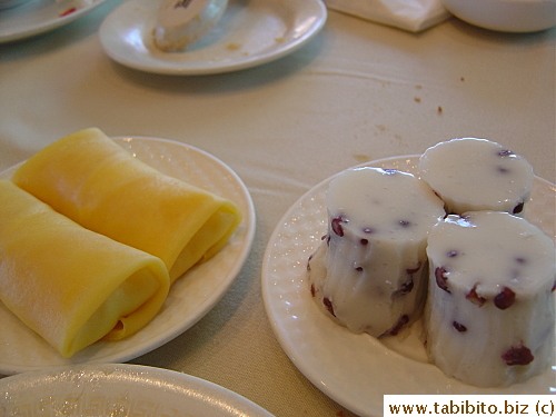 Mango pancakes and coconut dessert which I refused to try. Yea, I'm disgustingly picky