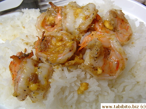 Voila!  Next time I need to use more yolks, this one didn't taste much of salted yolks...