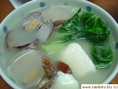 Bokchoy/tofu/clam soup, yum!