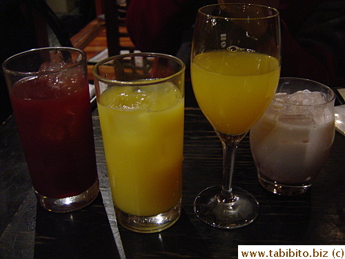The pictures of the food won't be good 'cause I didn't use flash and the lighting's dim.  Our drinks 600Yen/US$5.3 for our alcoholic drinks and 300Yen for Tiffany's OJ