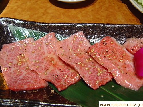 Even fattier beef here, the rendered fat just danced all over the BBQ grill when it was cooking
