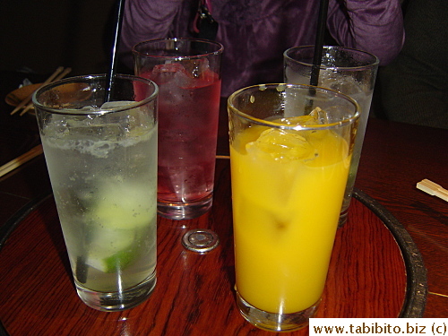 Our non-alcoholic drinks, 280Yen/US$2.8 each