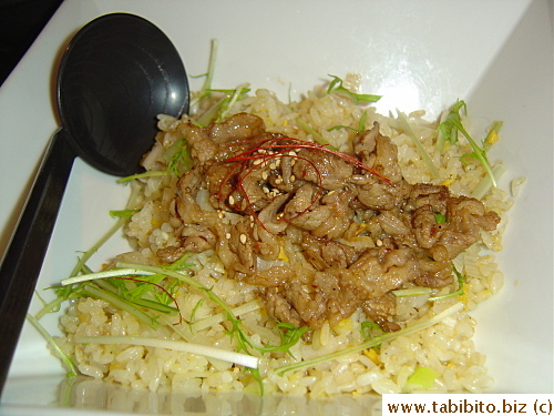 Karubi beef over fried rice 683Yen