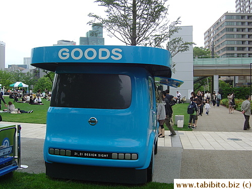 One of the few trucks that sell food