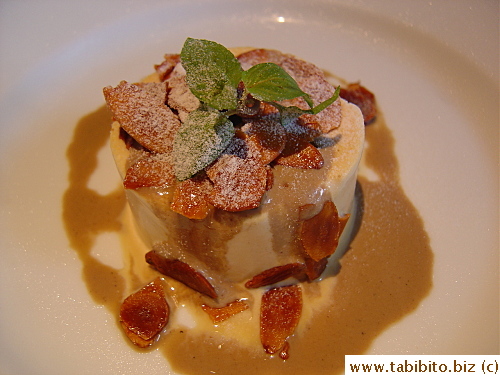 The BEST course of the meal: Caramel gelato with expresso sauce 