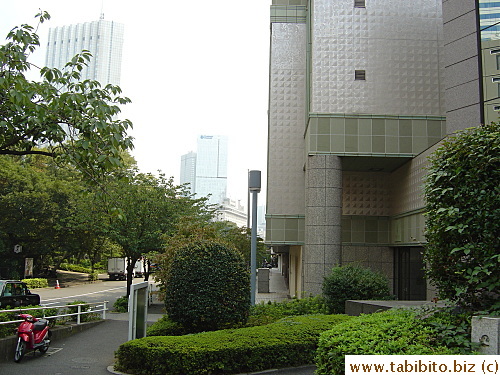 The restaurant is on this quiet road next to New Otani Hotel