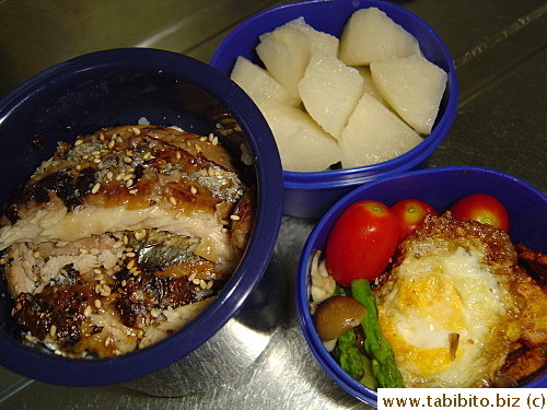 Rice, grilled saury, sauteed asparagus with shimeji mushrooms, panfried pumpkin, quail egg, cherry tomatoes, nashi