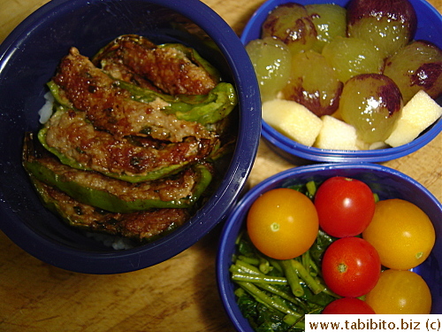 Stuffed jumbo shishito, stirfried ong choi, cherry tomatoes, apple and kyouhou grapes