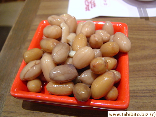 Every restaurant we went to gave us a little dish of munchies (at a cost of course), boiled peanuts are very common, here they were S$2