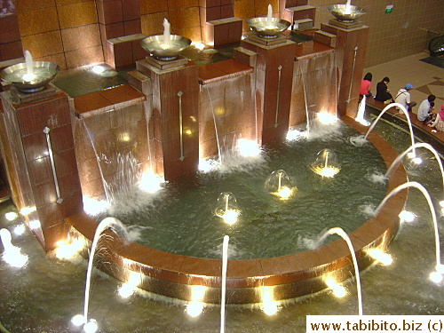Fountain in Takashimaya