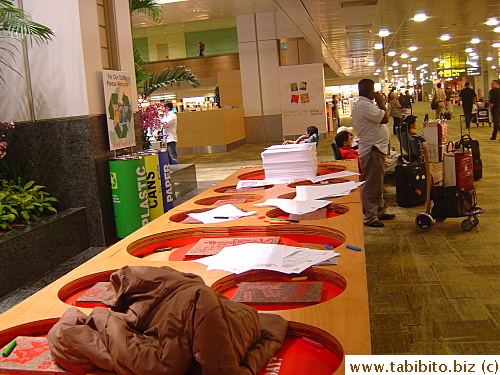 There's this long table for people to trace pictures free of charge