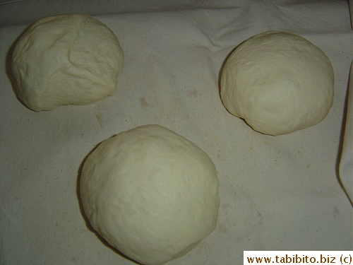 The dough is divided into three balls and let rested for 20 minutes