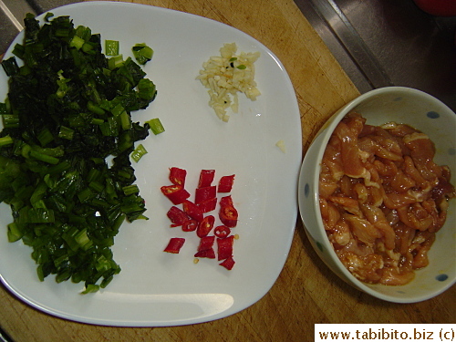 I cooked the chopped snow vegetable with garlic, chili and marinated pork strips (soy, sugar, salt, pepper, sesame oil, cornstarch)