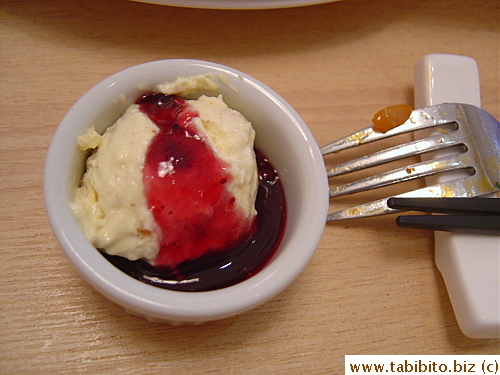 Also cheesecake thing for her