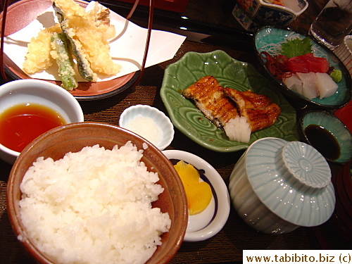 David and KL had eel and tempura set. Don't remember the prices, but each couple paid about 3860Yen/US$39.5