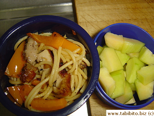 Chicken, orange peppers and garlic spaghetti, melon